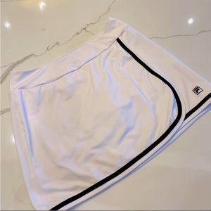 EUC FILA White Skort with Black Stripe sz M